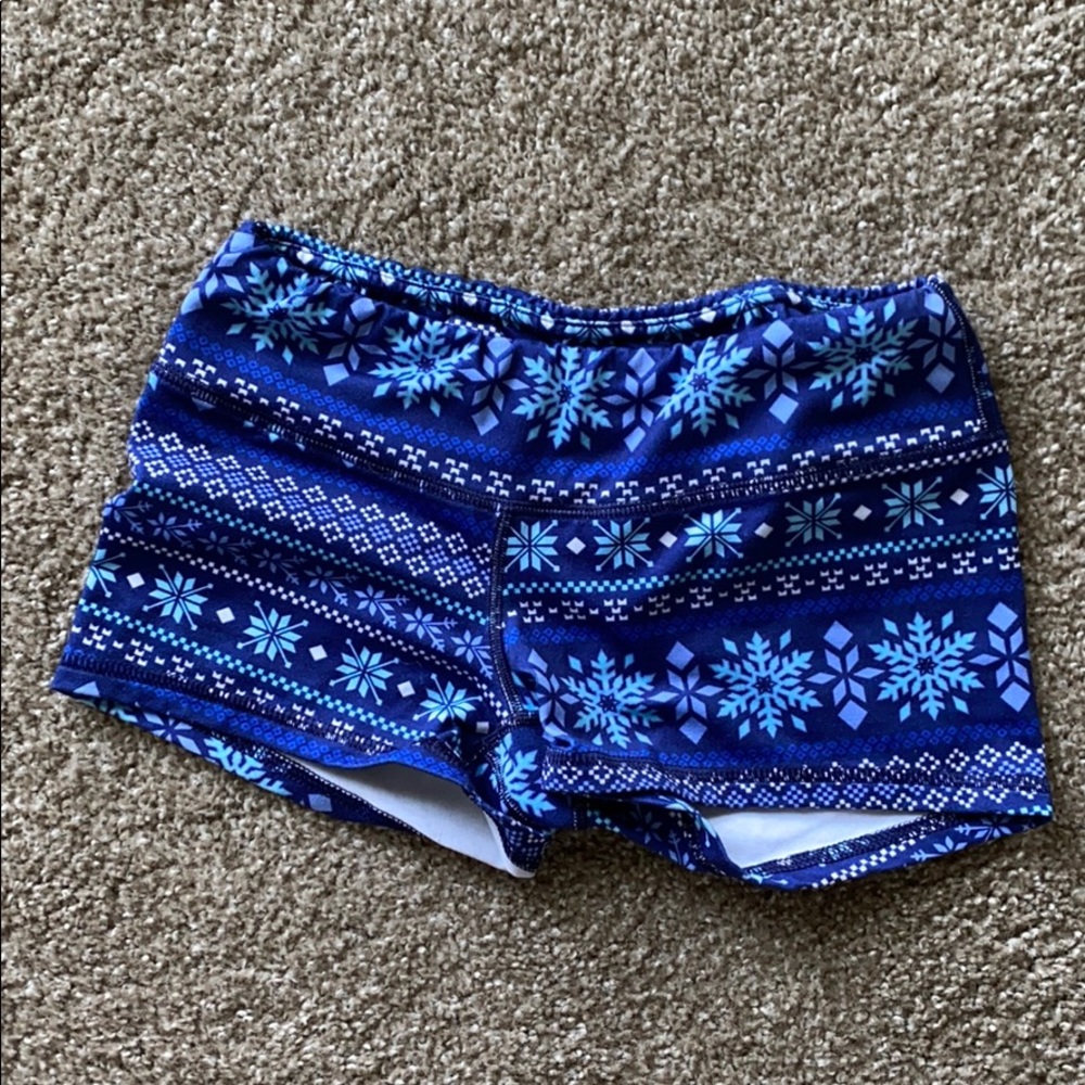 FLEO shorts